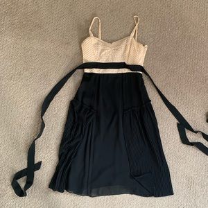 Vintage BCBG Maxazria. Wedding guest dress, whimsical flowy skirt. Size 2.